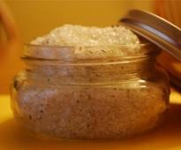 Lavender and lemon bath soak